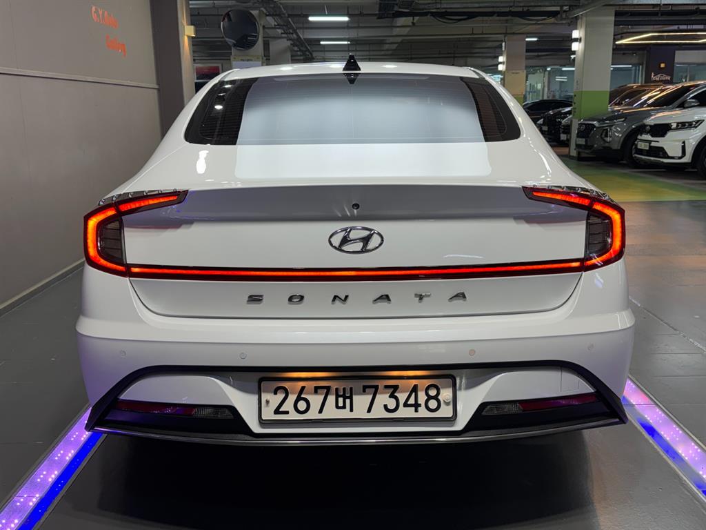 HYUNDAI Sonata - Vista 4
