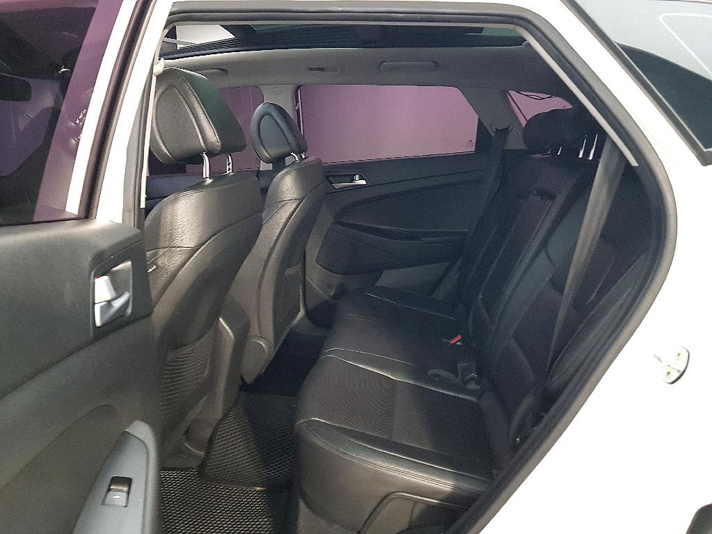 HYUNDAI Tucson - Vista 9