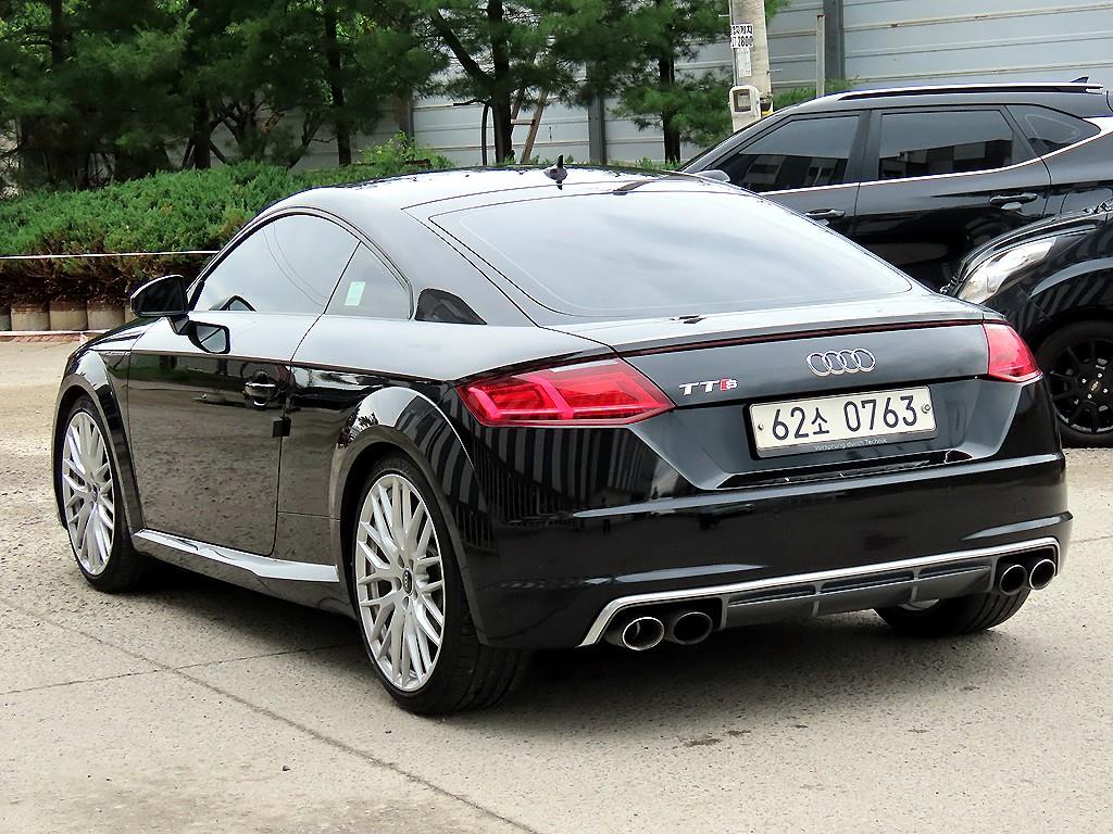 Audi TTS - Vista 3