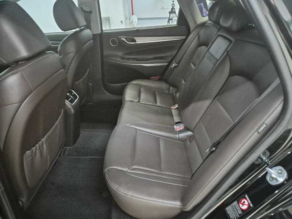 HYUNDAI Grandeur - Vista 12