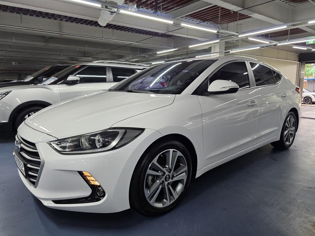 HYUNDAI Avante 2017 Blanco - Importación desde Corea - HF Imports Iquique - Foto 1