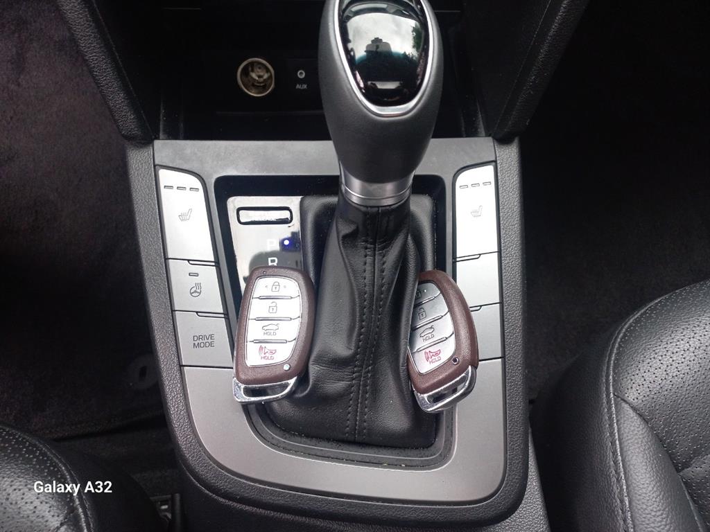 HYUNDAI Avante - Vista 8