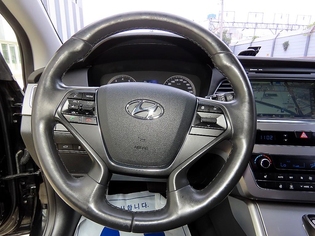HYUNDAI Sonata - Vista 8