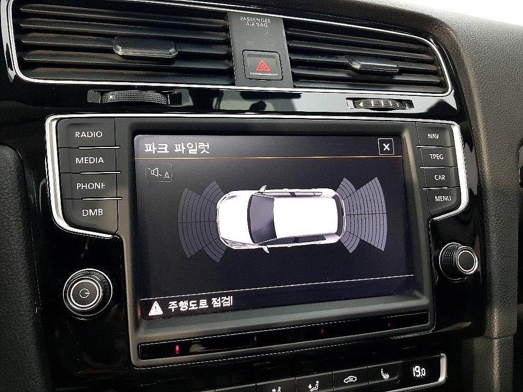 Volkswagen Golf - Vista 12
