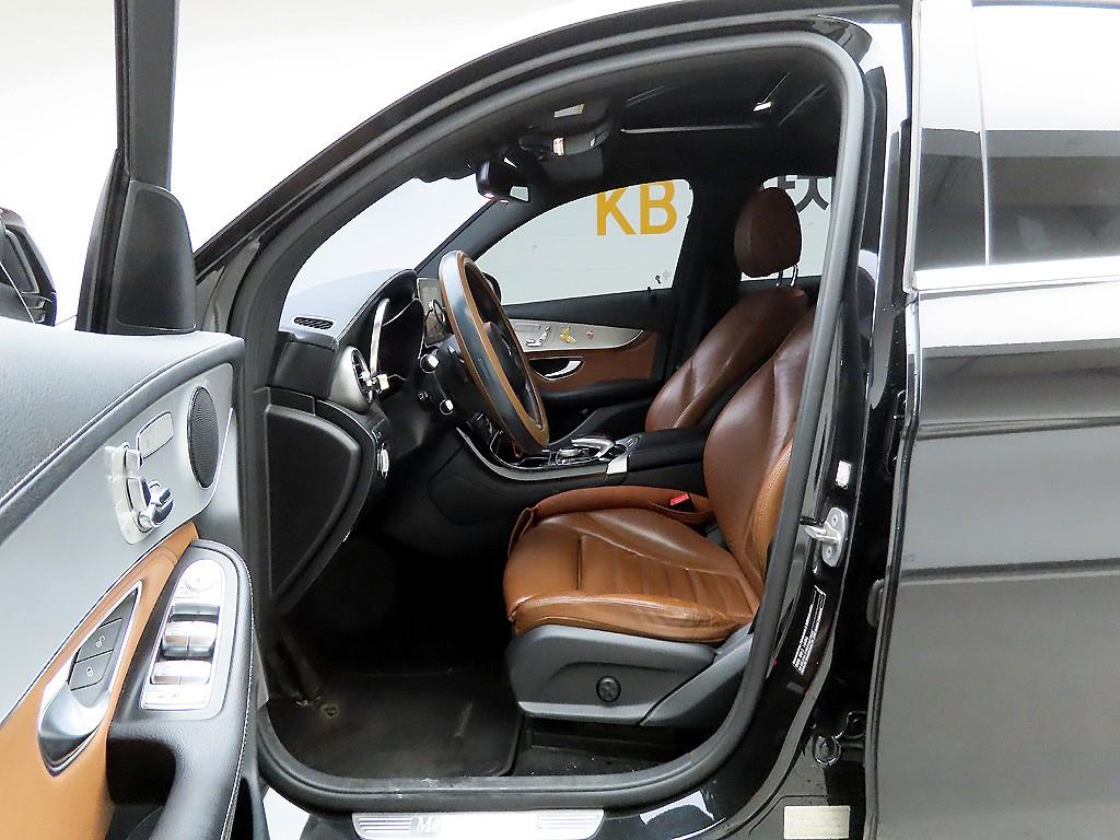 Mercedes Benz GLC Class - Vista 12