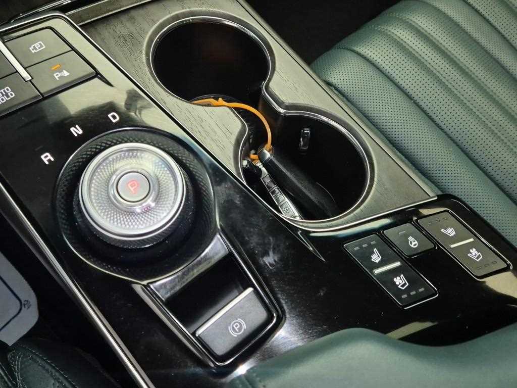 KIA K8 - Vista 8