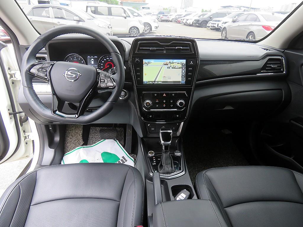Ssangyong Tivoli - Vista 8