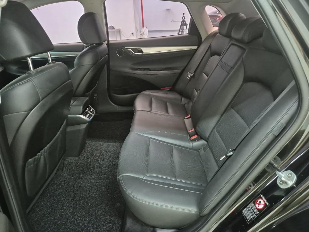 HYUNDAI Grandeur - Vista 9