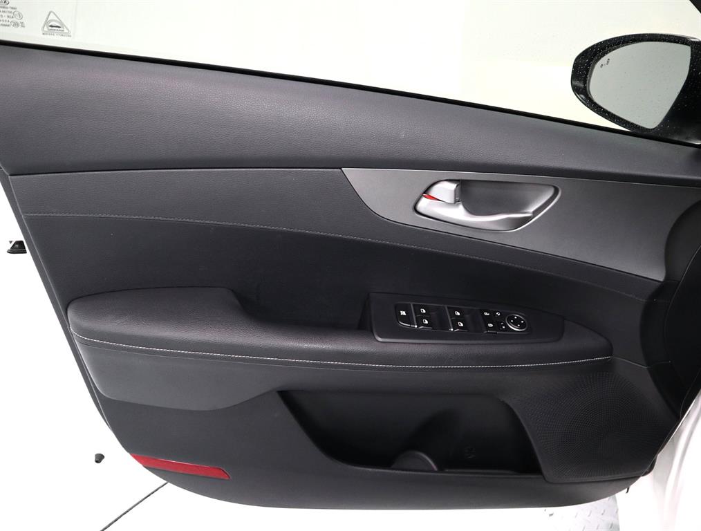 KIA K3 - Vista 8