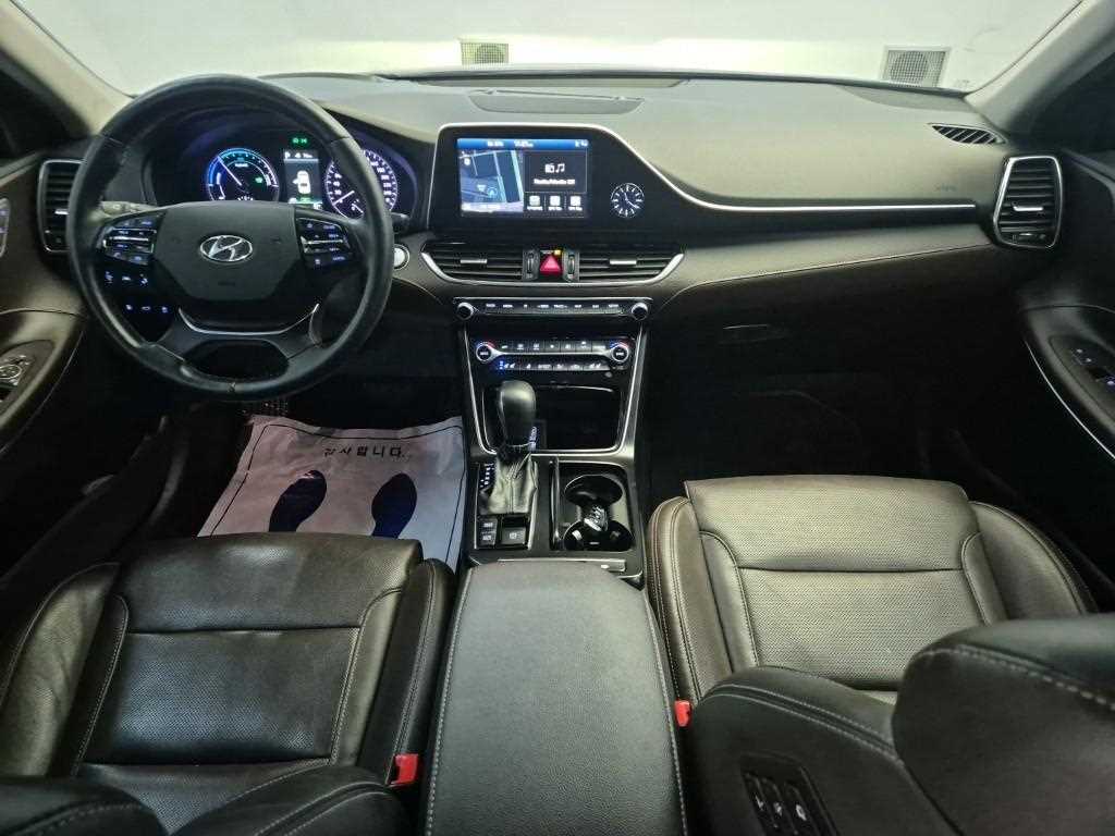 HYUNDAI Grandeur - Vista 7