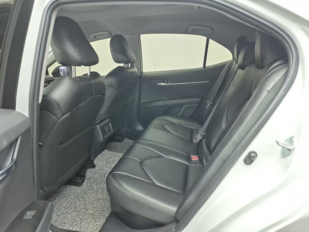 Toyota Camry - Vista 12