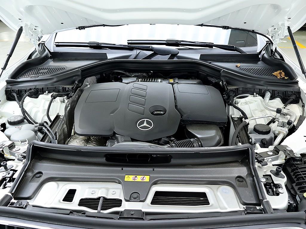 Mercedes Benz GLC Class 2024 Blanco - Importación desde Corea - HF Imports Iquique - Foto 8
