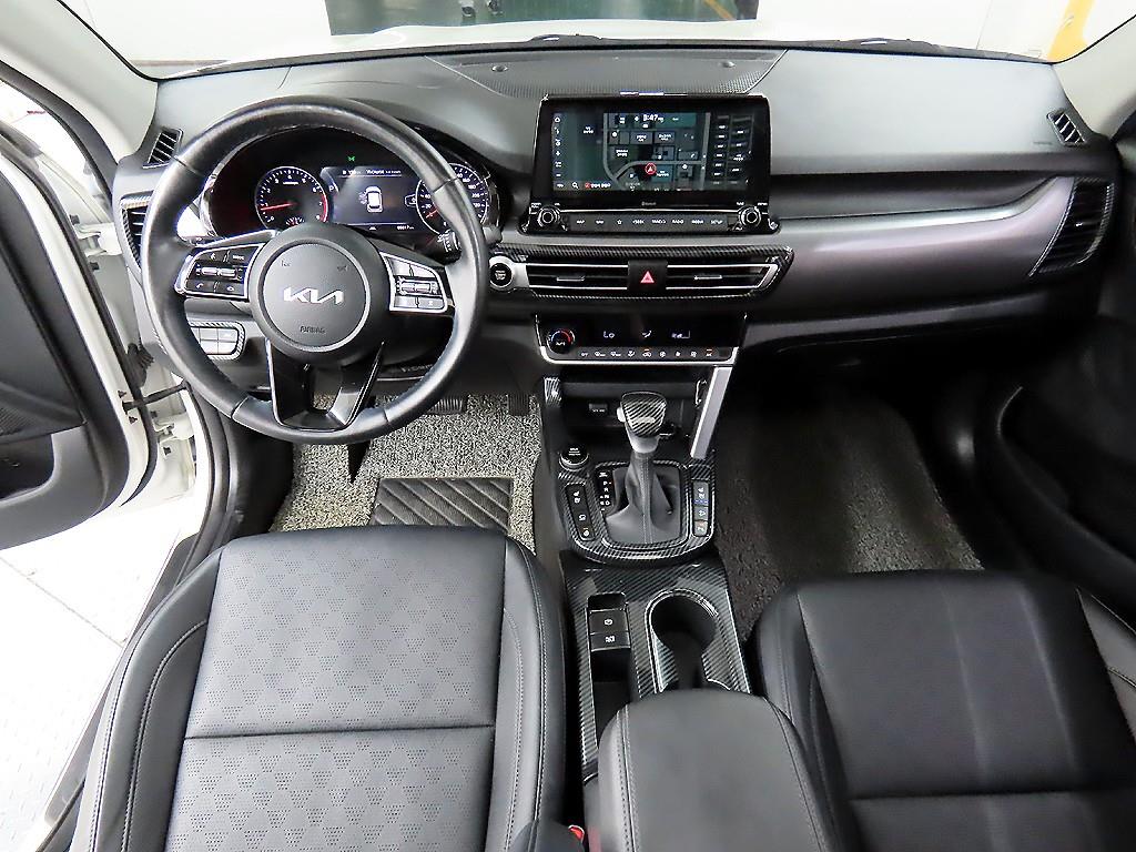 KIA Seltos - Vista 7