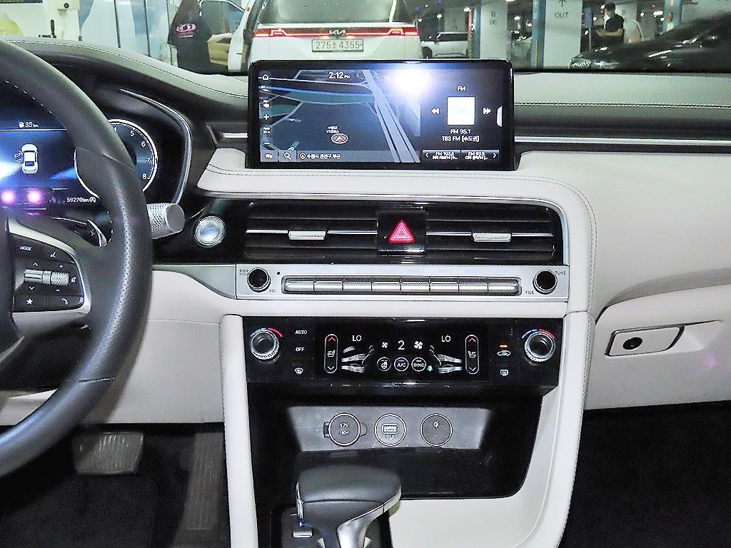 Genesis G70 - Vista 11