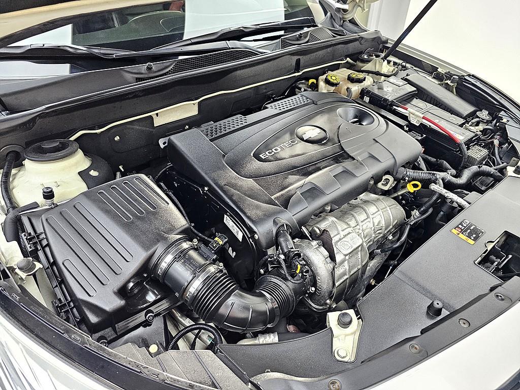 Chevrolet Malibu - Vista 6