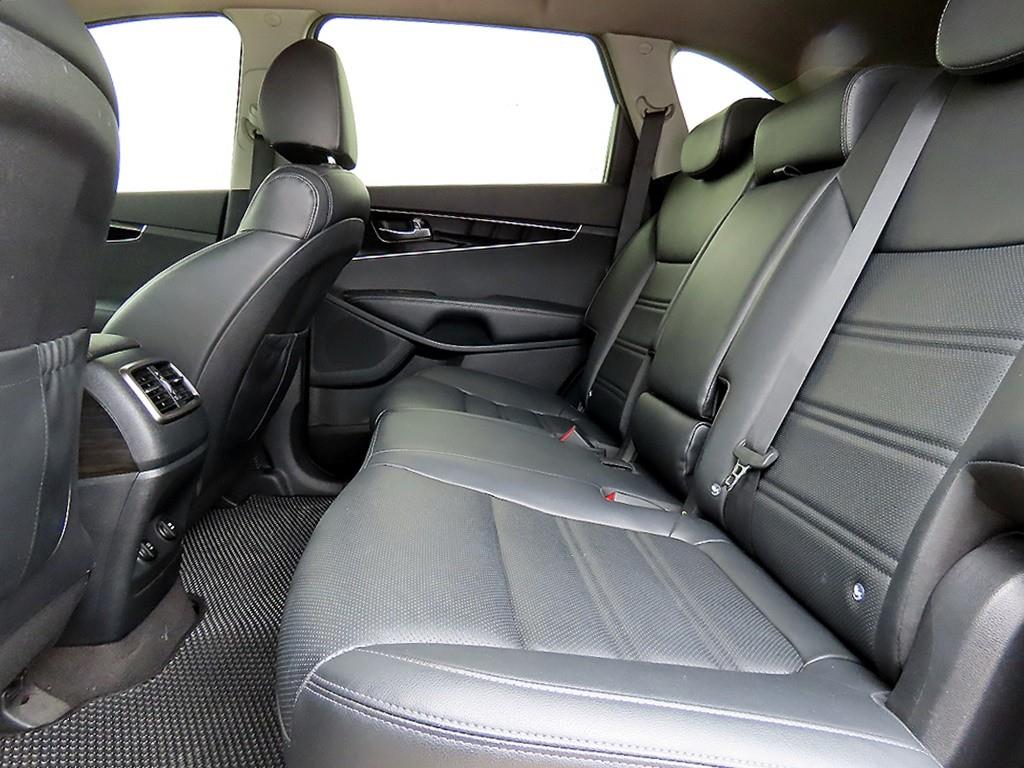 KIA Sorento - Vista 6