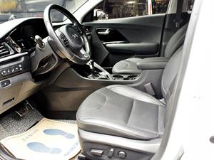 KIA Niro - Vista 10