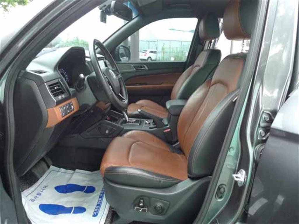 Ssangyong Rexton - Vista 10