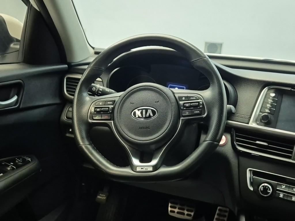 KIA K5 - Vista 9