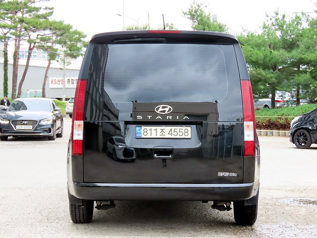 HYUNDAI Staria - Vista 4