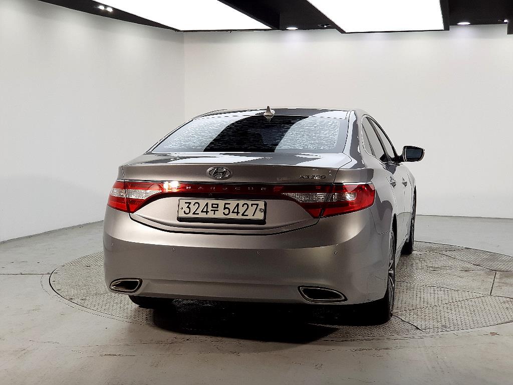 HYUNDAI Grandeur - Vista 3
