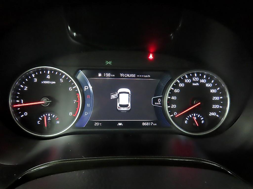 KIA Seltos - Vista 8