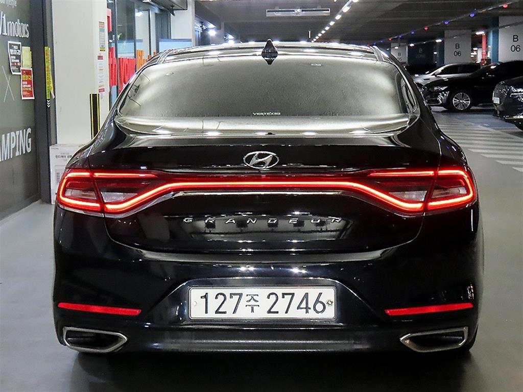 HYUNDAI Grandeur - Vista 5