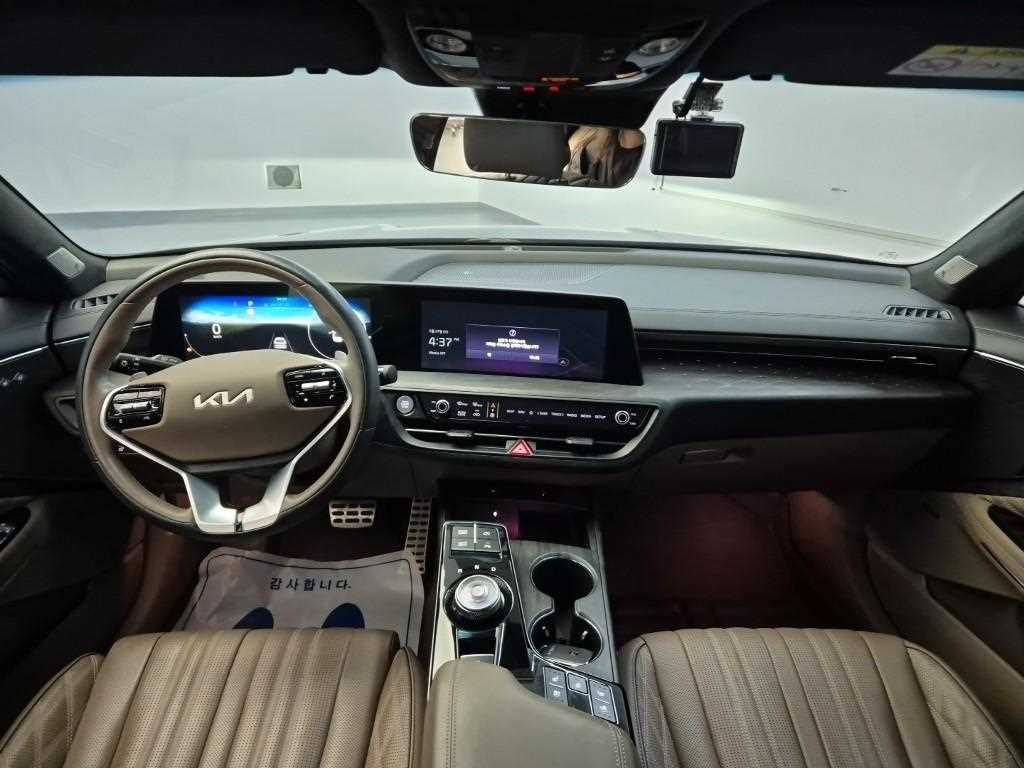 KIA K8 - Vista 7