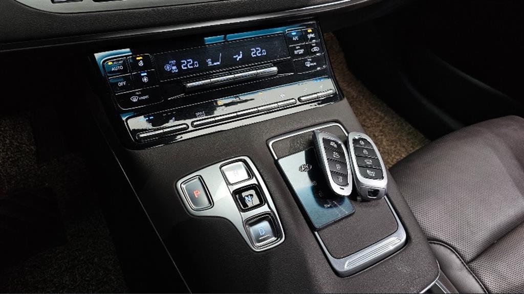 HYUNDAI Grandeur - Vista 8