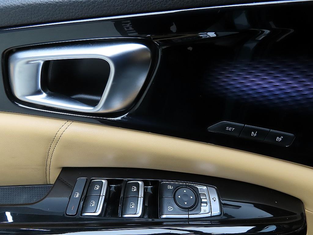 KIA Carnival - Vista 4