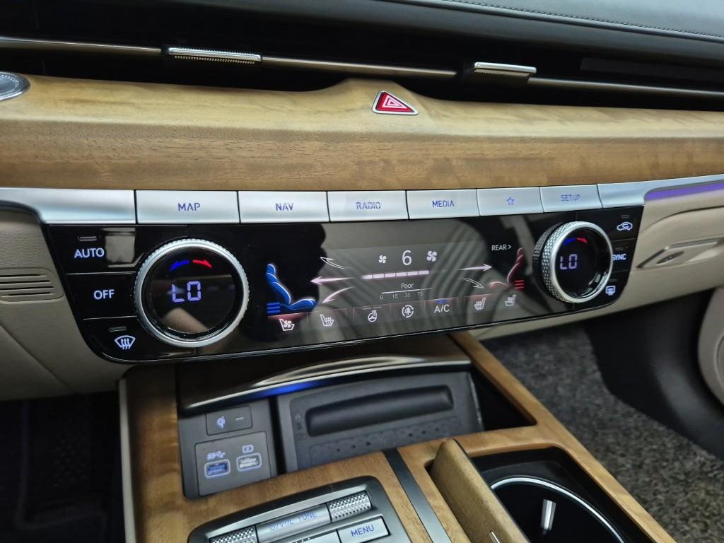 Genesis G80 - Vista 10