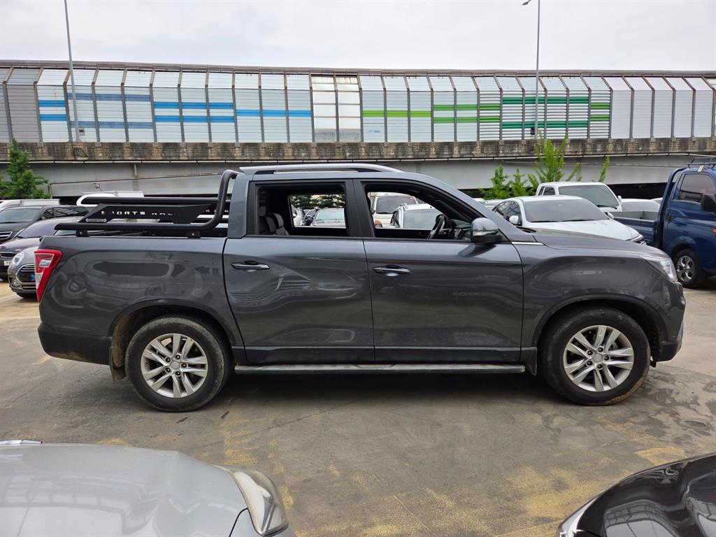 Ssangyong Rexton - Vista 5
