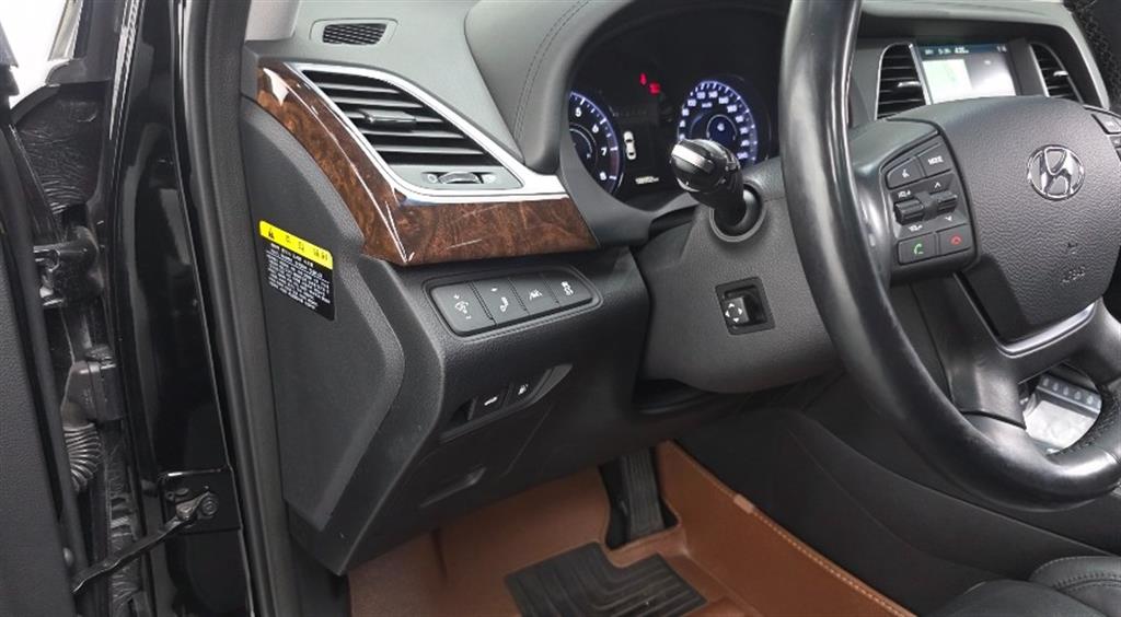 HYUNDAI Aslan - Vista 9