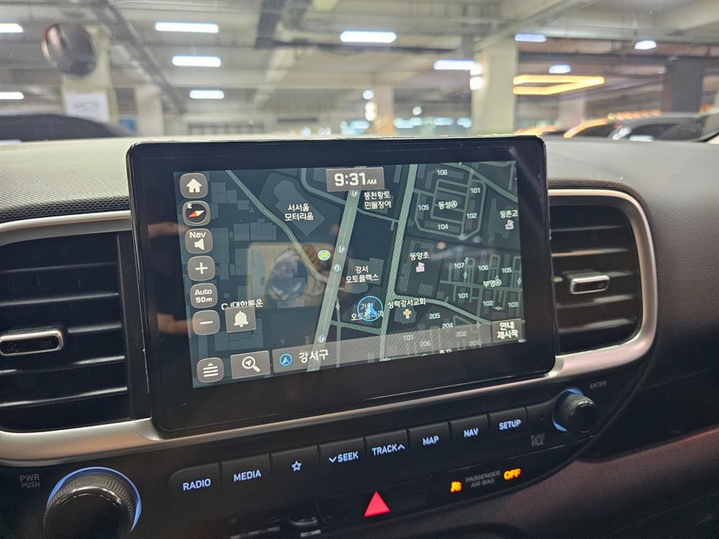 HYUNDAI Venue - Vista 3