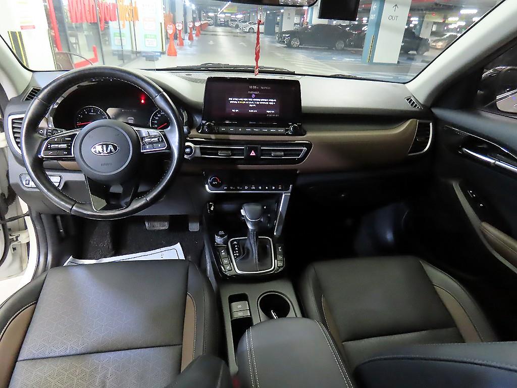 KIA Seltos - Vista 10
