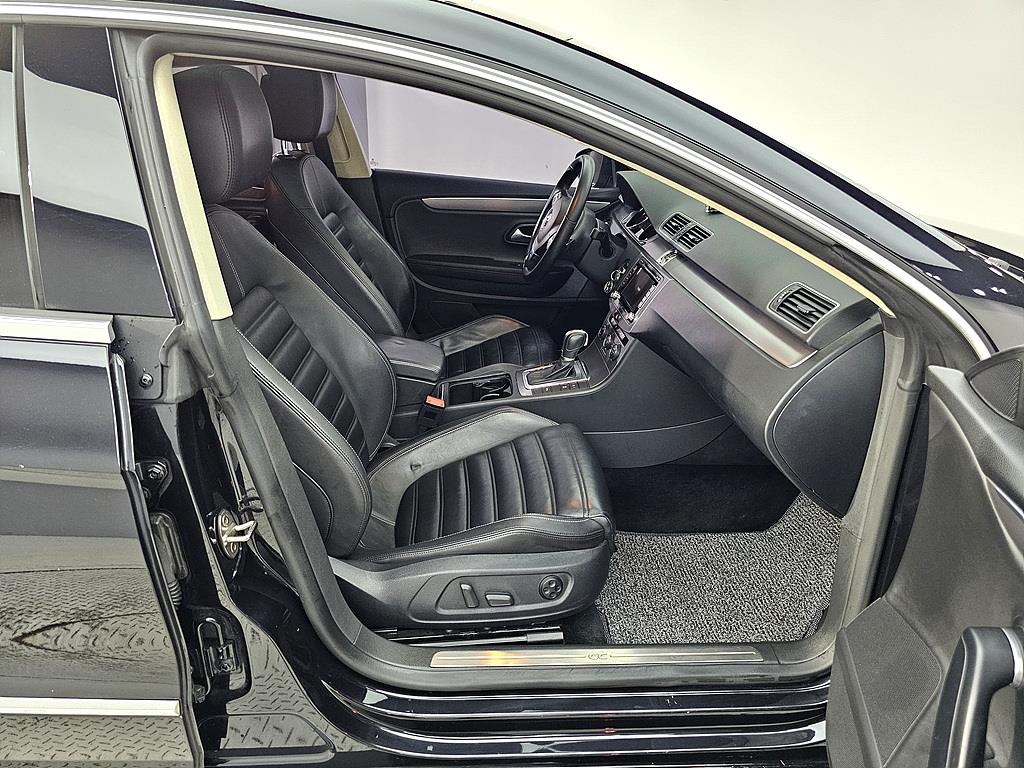 Volkswagen CC - Vista 11