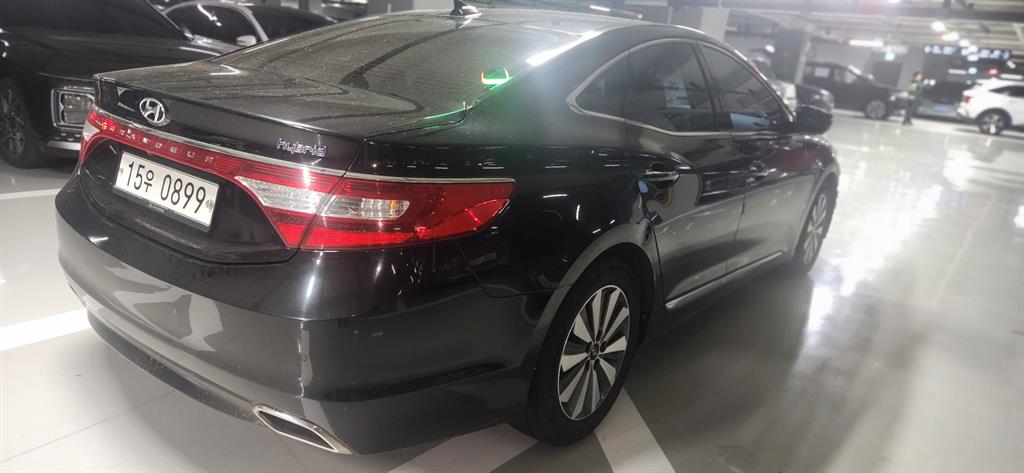 HYUNDAI Grandeur - Vista 2