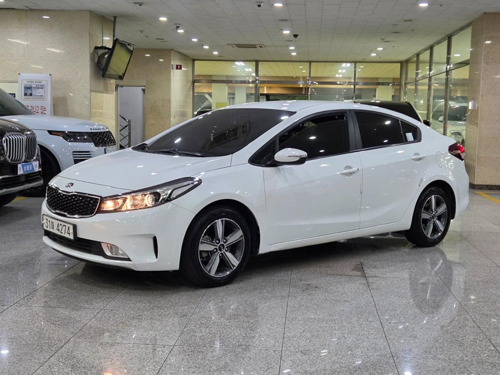 KIA K3 2018 Blanco - Importación desde Corea - HF Imports Iquique - Foto 1