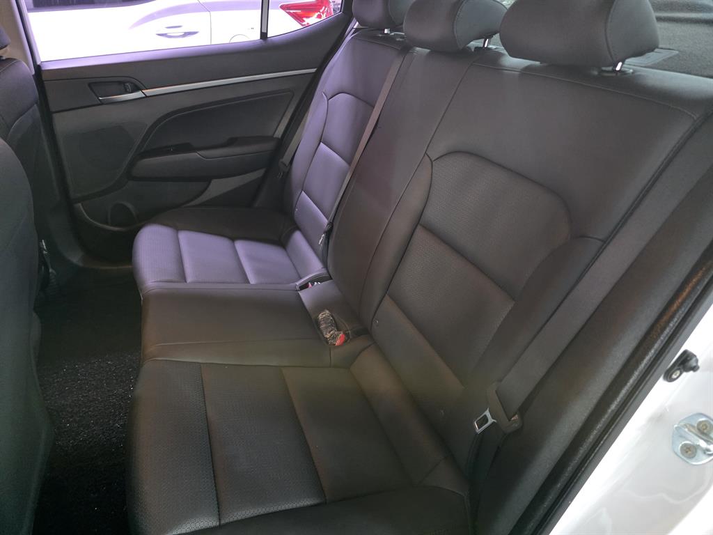 HYUNDAI Avante 2017 Blanco - Importación desde Corea - HF Imports Iquique - Foto 16