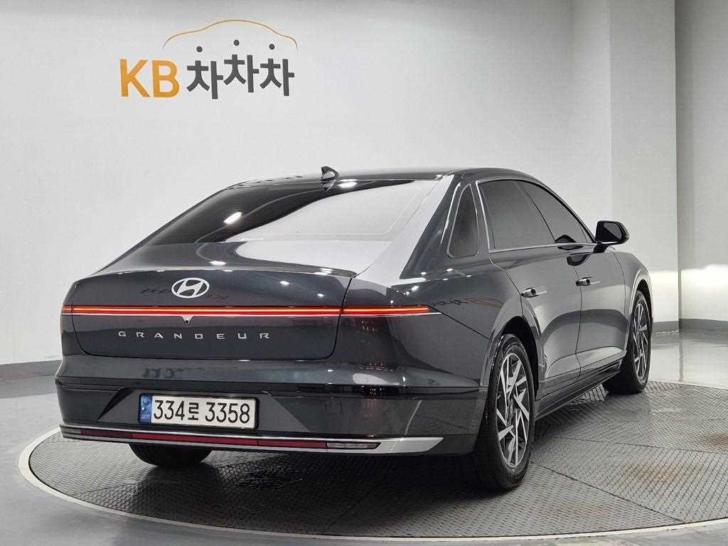 HYUNDAI Grandeur - Vista 3