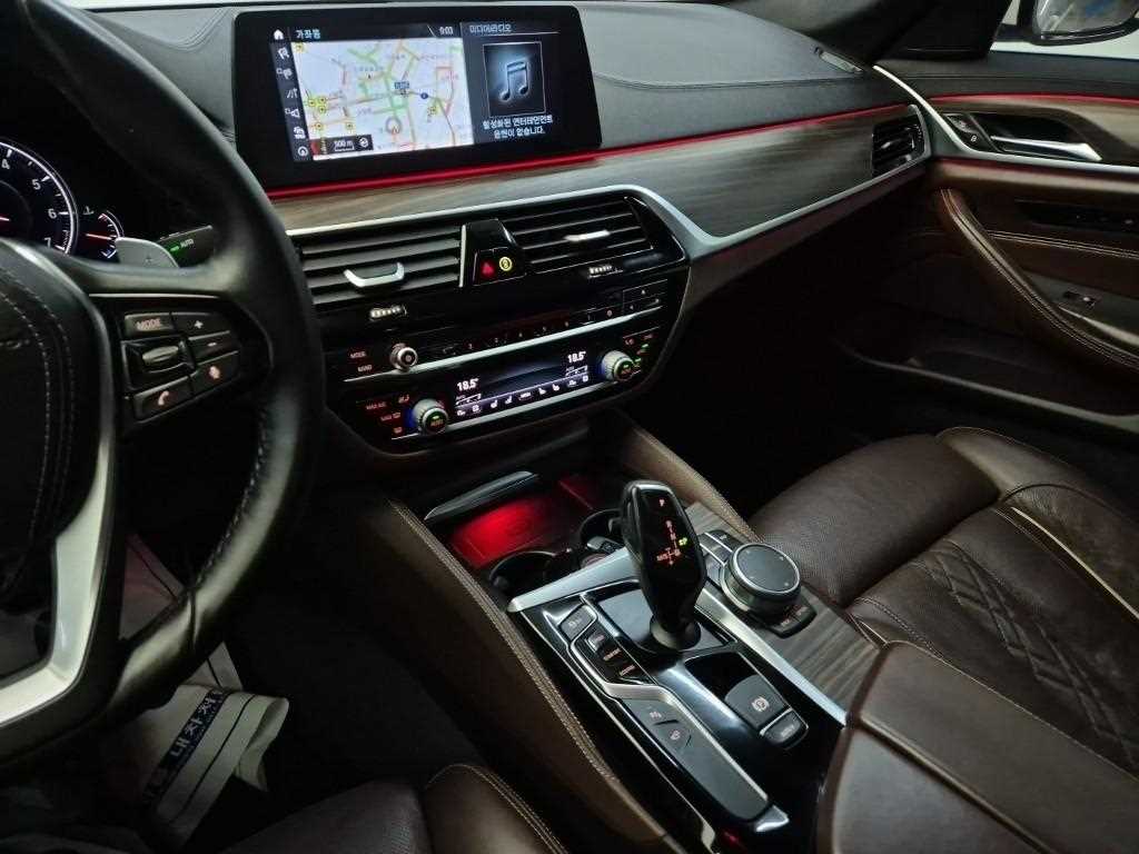 BMW 5 Series - Vista 10
