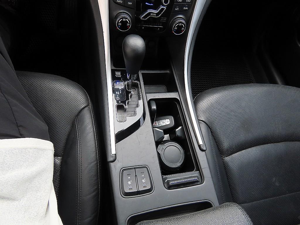 HYUNDAI Sonata - Vista 10