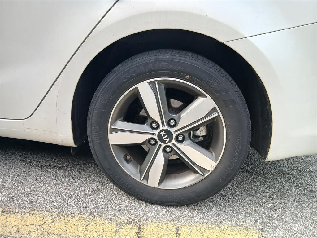KIA K3 2016 Blanco - Importación desde Corea - HF Imports Iquique - Foto 18