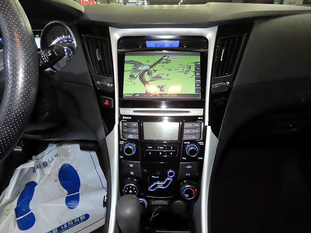HYUNDAI Sonata - Vista 11