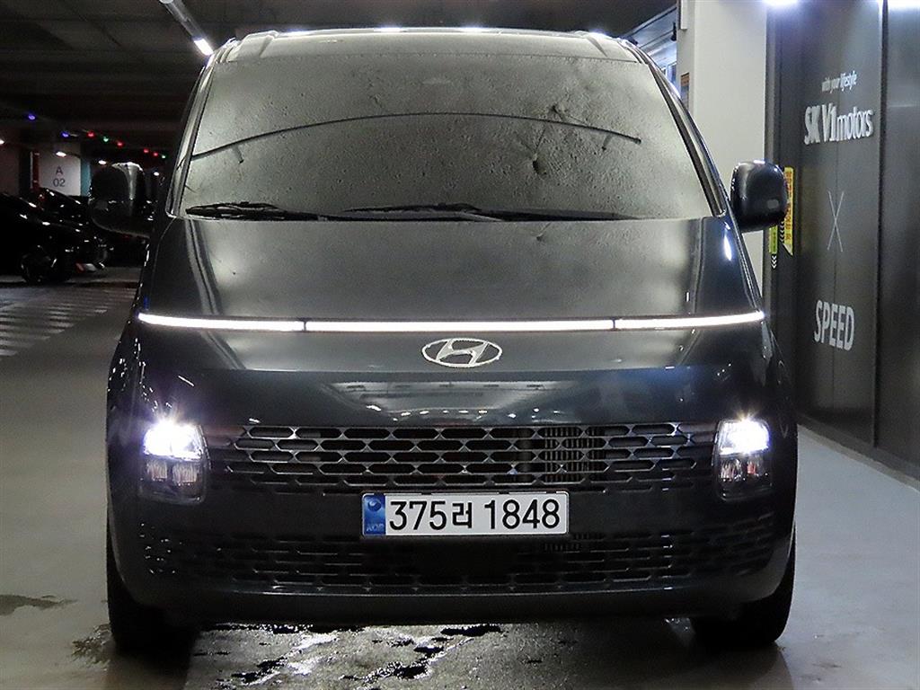 HYUNDAI Staria - Vista 2