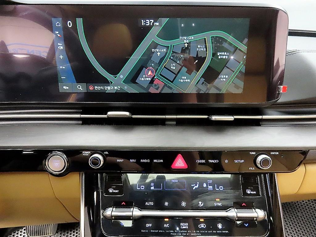 KIA Carnival - Vista 5