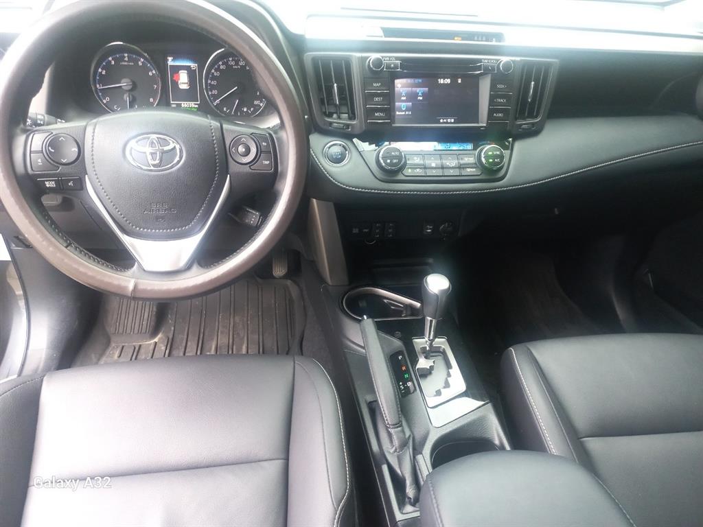 Toyota RAV4 2018 Gris - Importación desde Corea - HF Imports Iquique - Foto 16