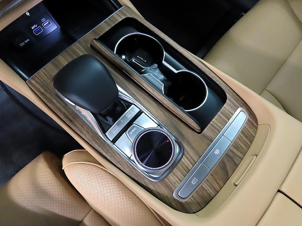KIA K9 - Vista 10
