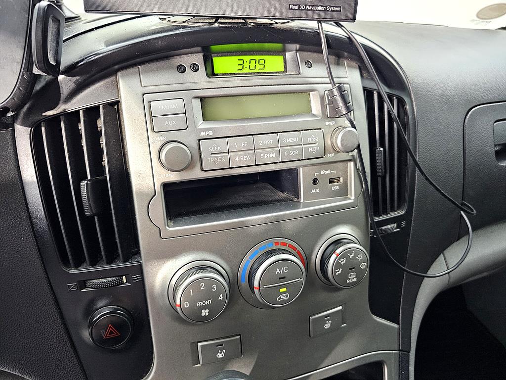 HYUNDAI Starex 2011 Blanco - Importación desde Corea - HF Imports Iquique - Foto 14