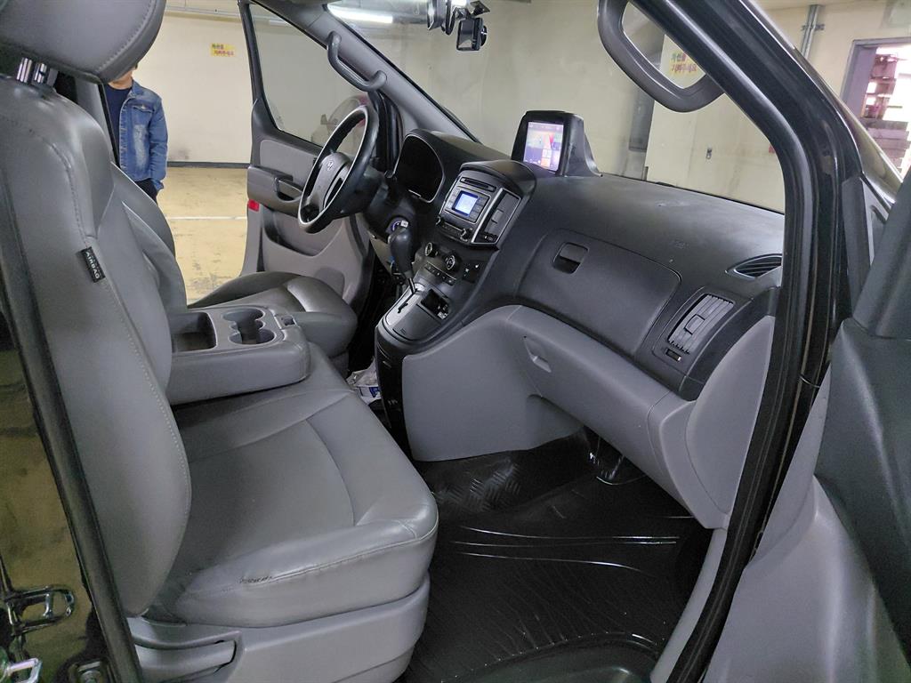 HYUNDAI Starex 2017 Negro - Importación desde Corea - HF Imports Iquique - Foto 16